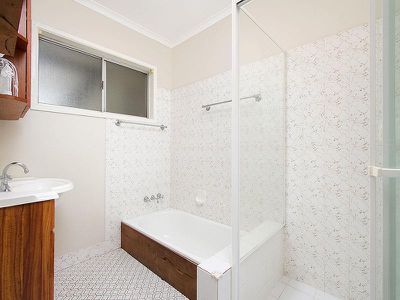 10 Narrawong Street, Rochedale South