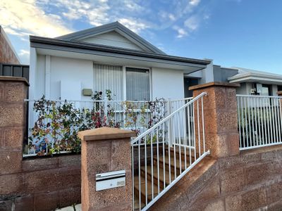323 Grandis Boulevard, Banksia Grove