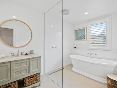 15 Woodbridge Hill Road, Woodbridge