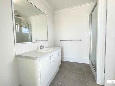 3 Kenton Way, Ravenswood