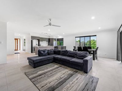 30 Lavender Crescent, Atherton