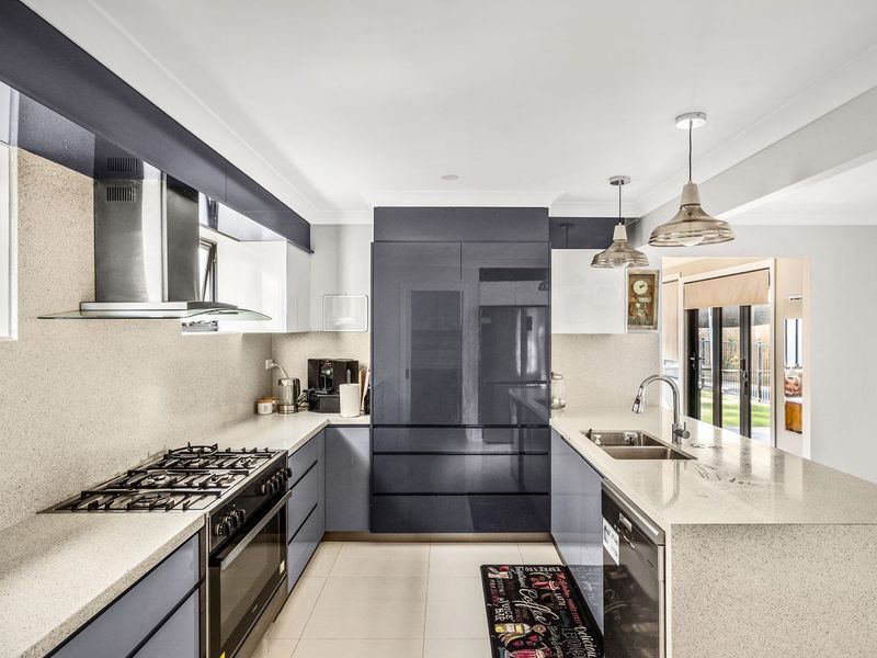 14 Laurina Way, Glenwood