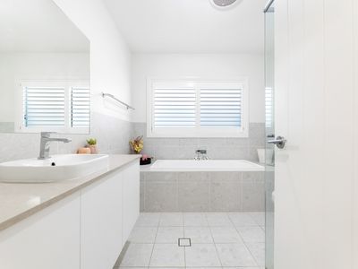 4 MCKENZIES CRESCENT, Malua Bay