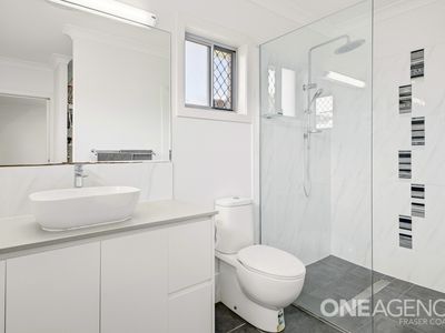 54 Ronaldo Way, Urangan