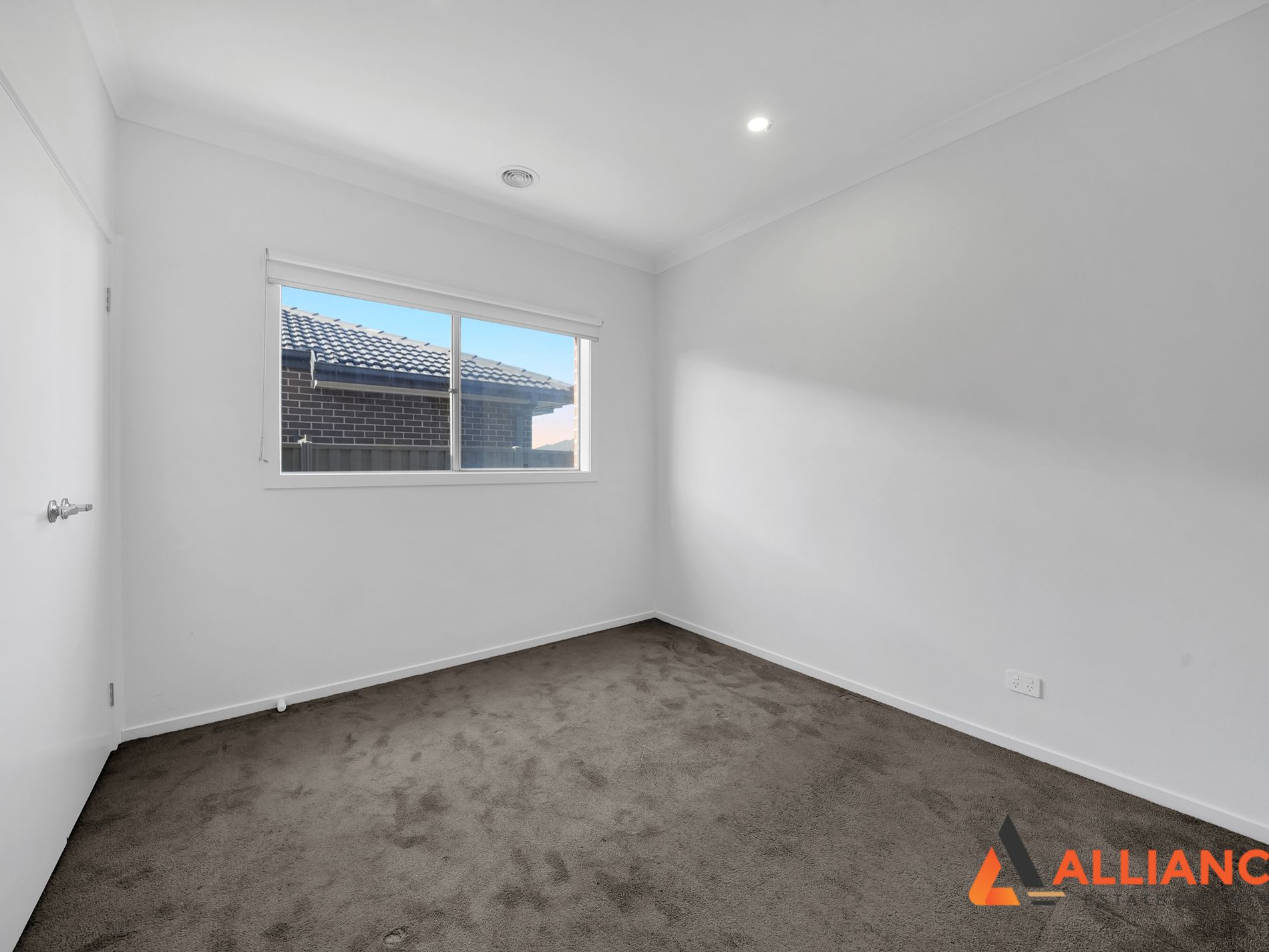 10 Nitre Street, Manor Lakes