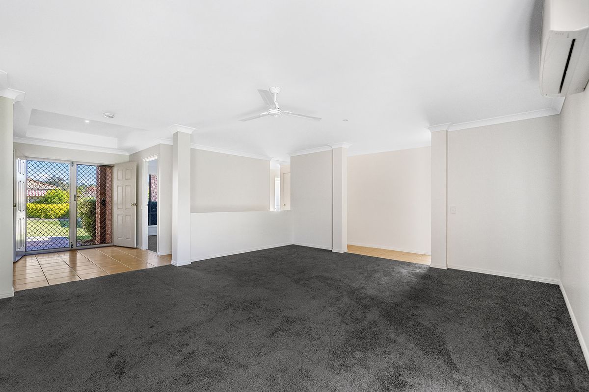 4 Cordata Court, Robina