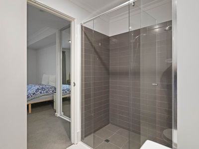 10 / 2 Rowe Avenue, Rivervale