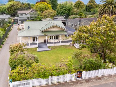 10 Domain Road, Otaki