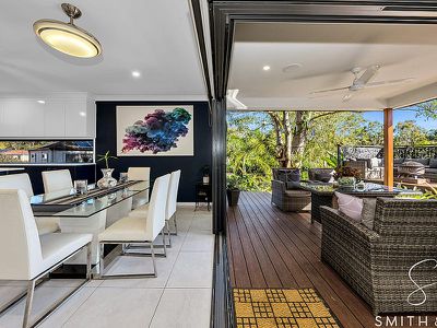 22 Mizen Place, Holland Park West