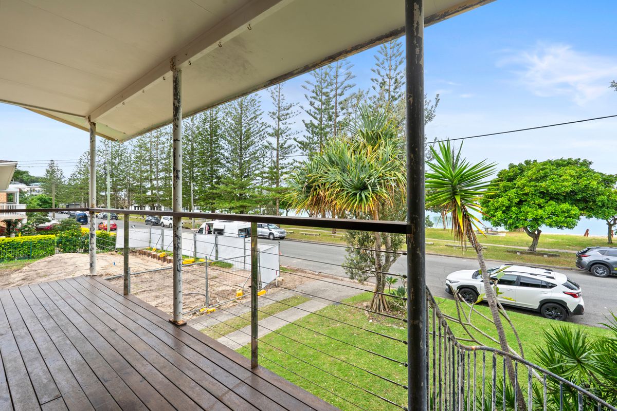 4 / 21 Awoonga Avenue, Burleigh Heads