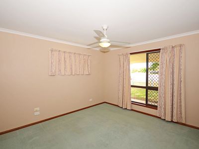 4 WILLIAM STREET, Urangan