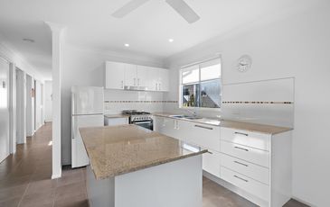 215 / 750 Pacific Highway, Lake Munmorah