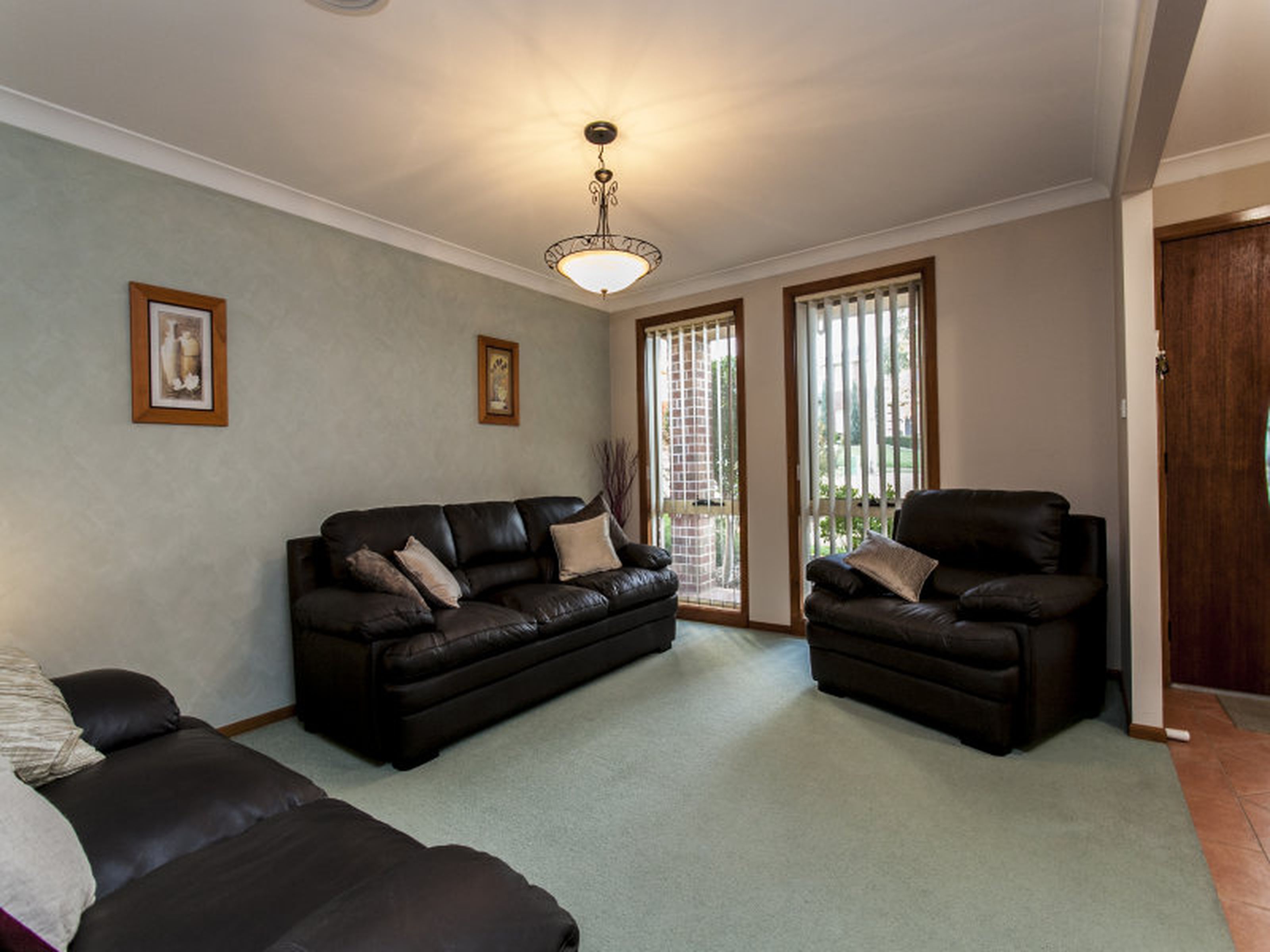 162 Ridgetop Drive, GLENMORE PARK