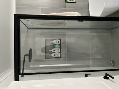 20B Parklands Dr, Branyan