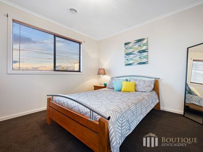 2 / 94 Bellbrook Drive, Dandenong North