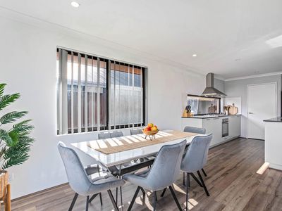 24 Berican Parade, Hilbert