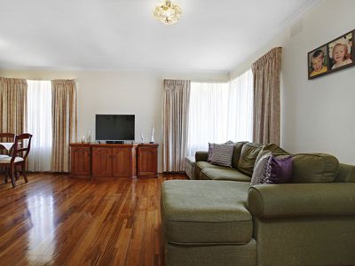 1 / 18 Garden Court, Keysborough