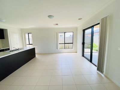 10 Partridge Way, Point Cook