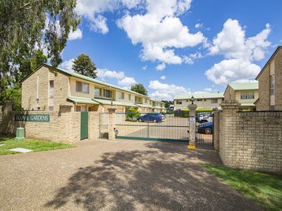 2 / 12 Bergin Street, Booval