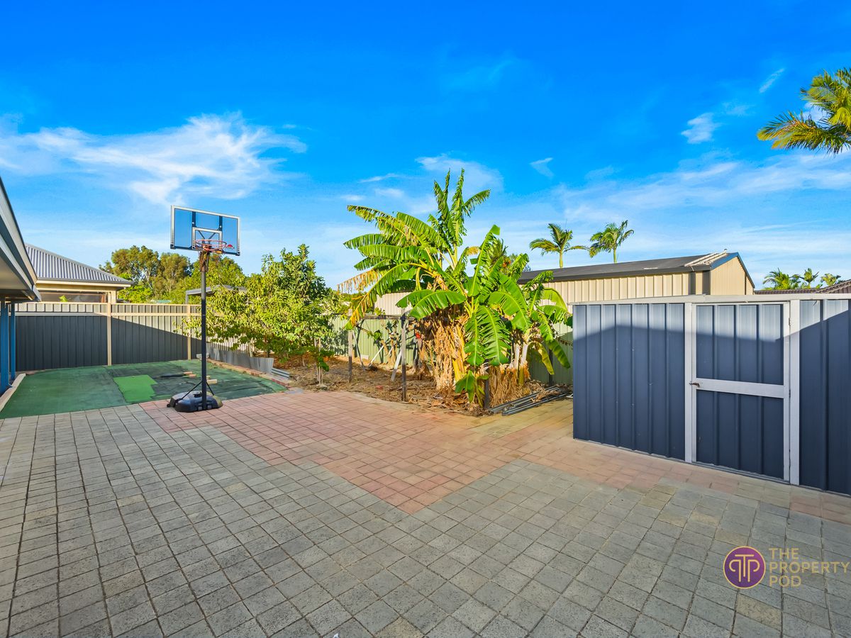 42 Woodside Loop, Beckenham