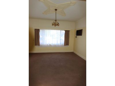 14 Clonard Avenue, Geelong West