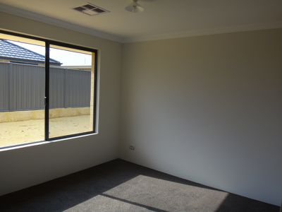 37 Teasel Way, Banksia Grove