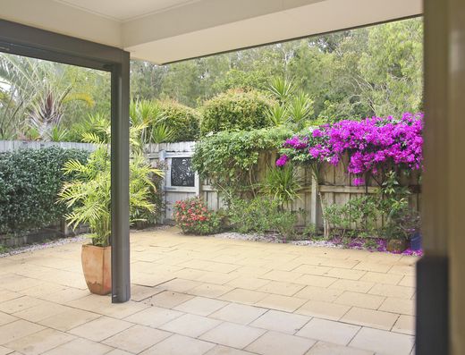 Tewantin Townhouse Close to All Amenities image 13