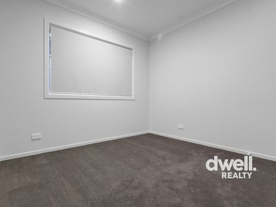 8 ASPROMONTE DRIVE, South Nowra