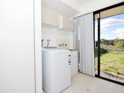 9 Hueston Lookout  , Leda