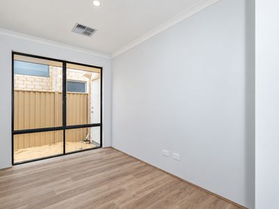 66 Destino Loop, Southern River