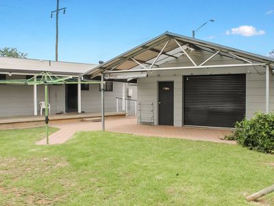 118 Cathundril Street, Narromine