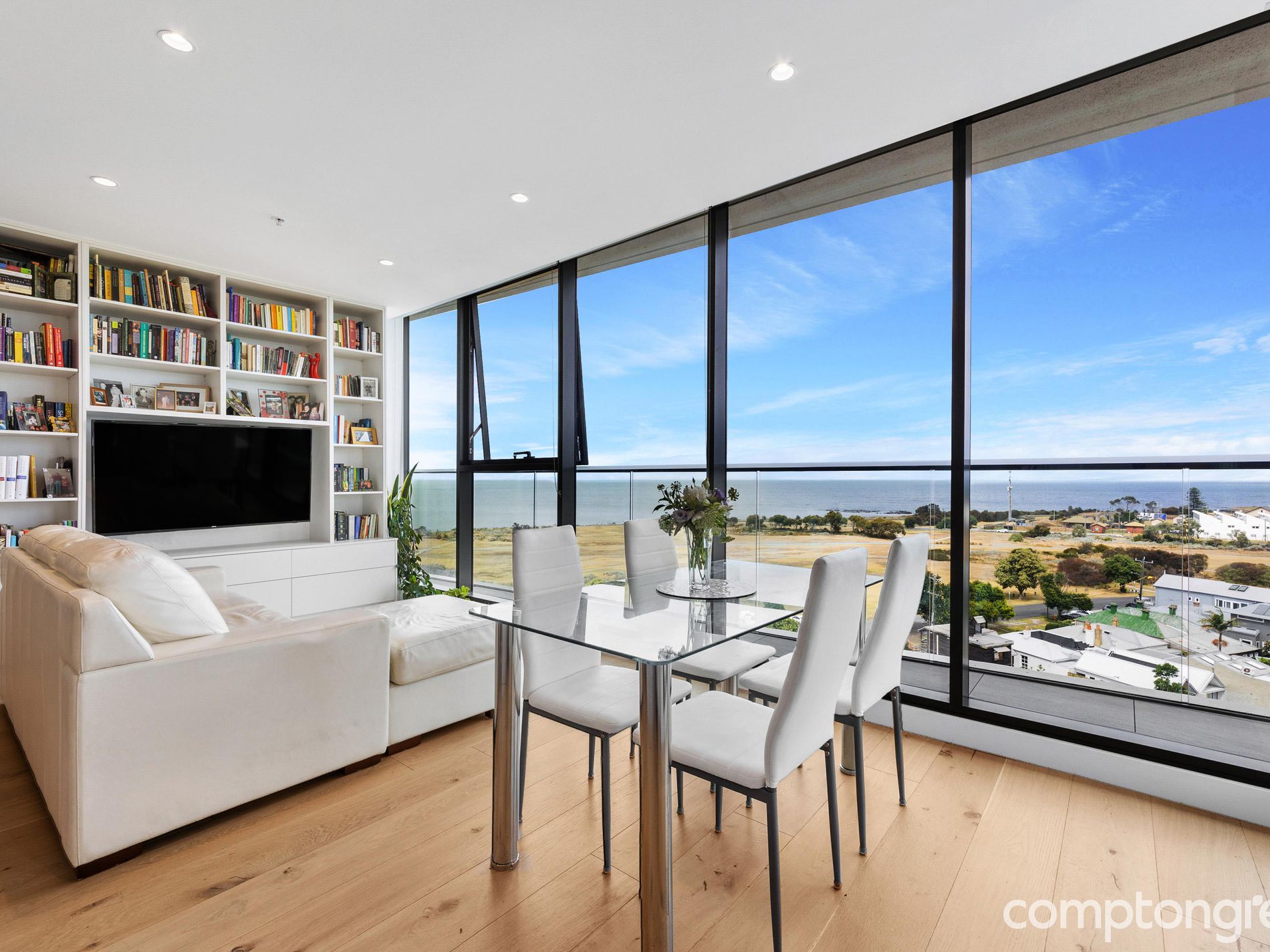 810 / 25 Windsor Terrace, Williamstown