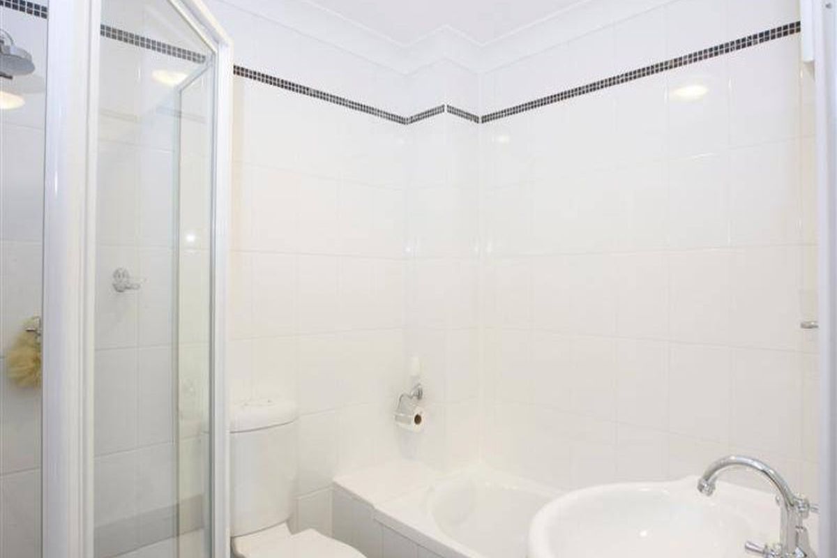 8 / 123 Arthur Street, Homebush West
