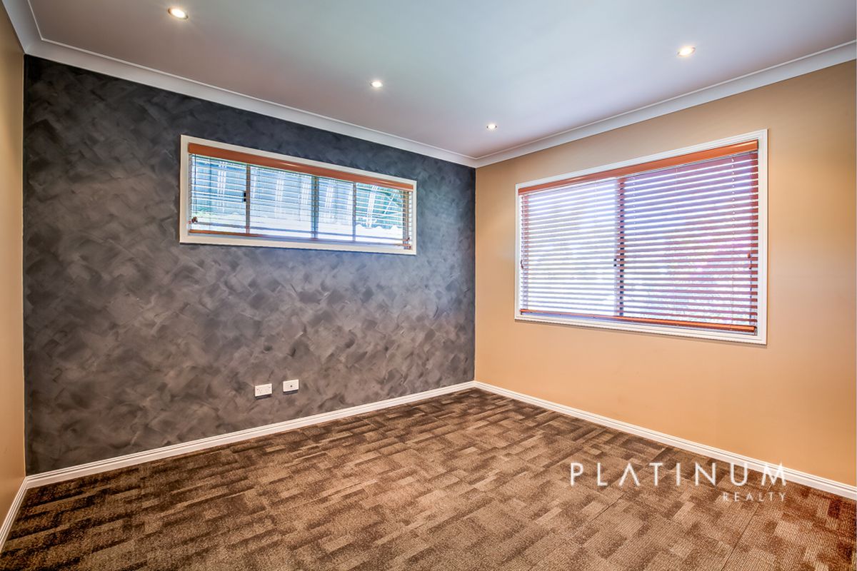 2 Dunbarton Avenue, Bundall