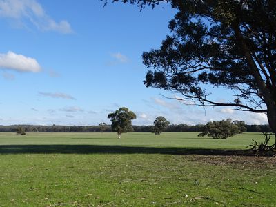 351 Tattersalls Lane, Moormbool West