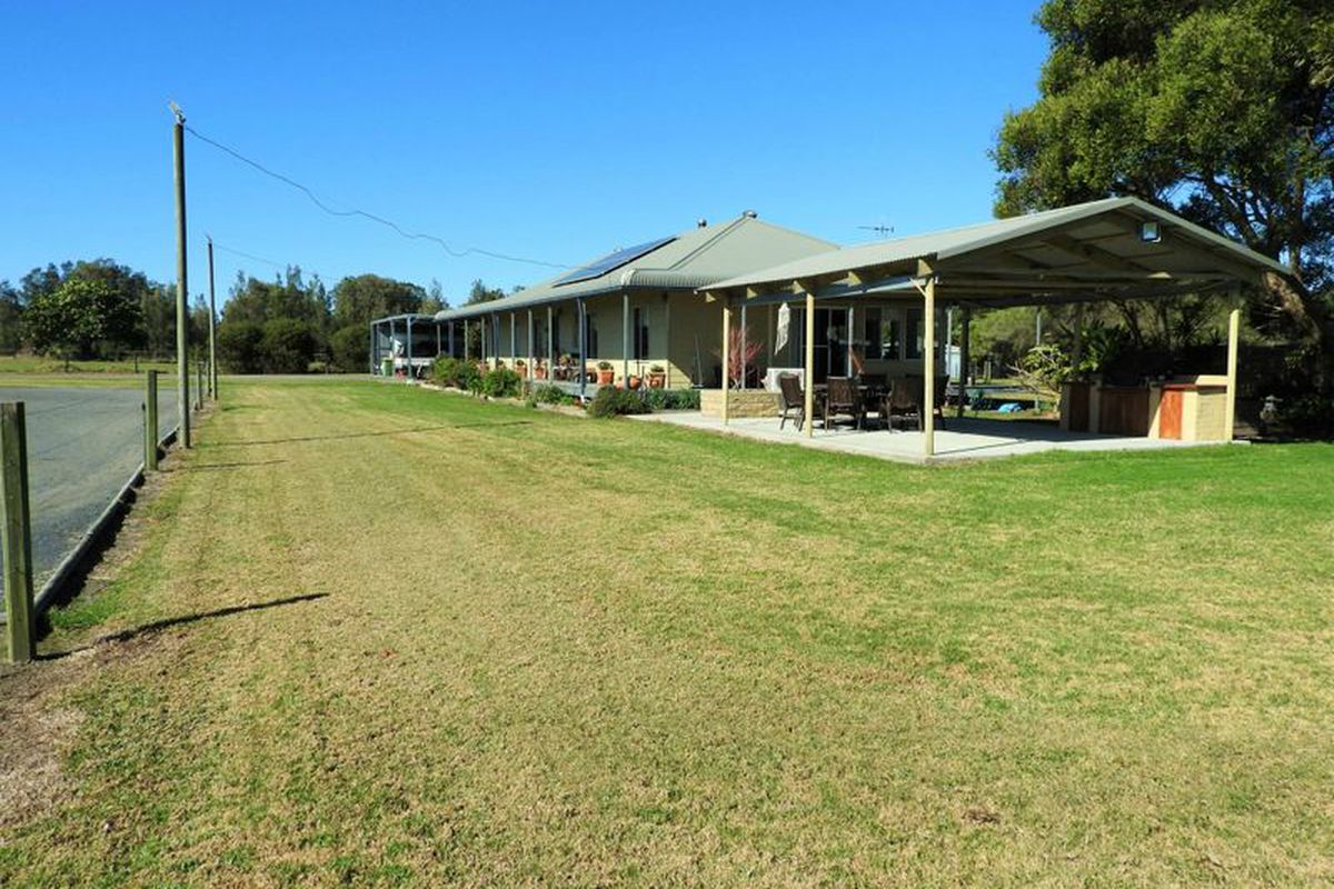 812 Manning Point Road, Oxley Island
