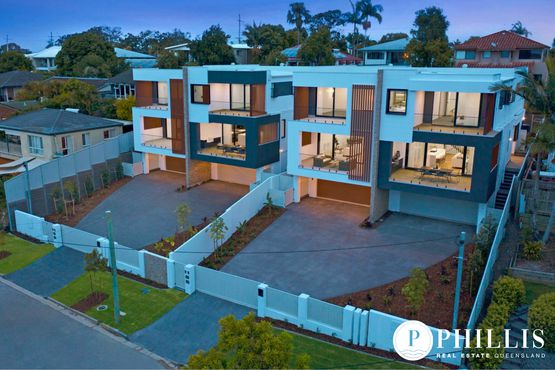 2 / 8 Thelma Avenue, Biggera Waters