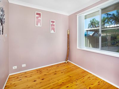 42 Devonshire Crescent, Oak Flats