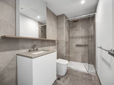 110 / 115 Overton Road, Williams Landing
