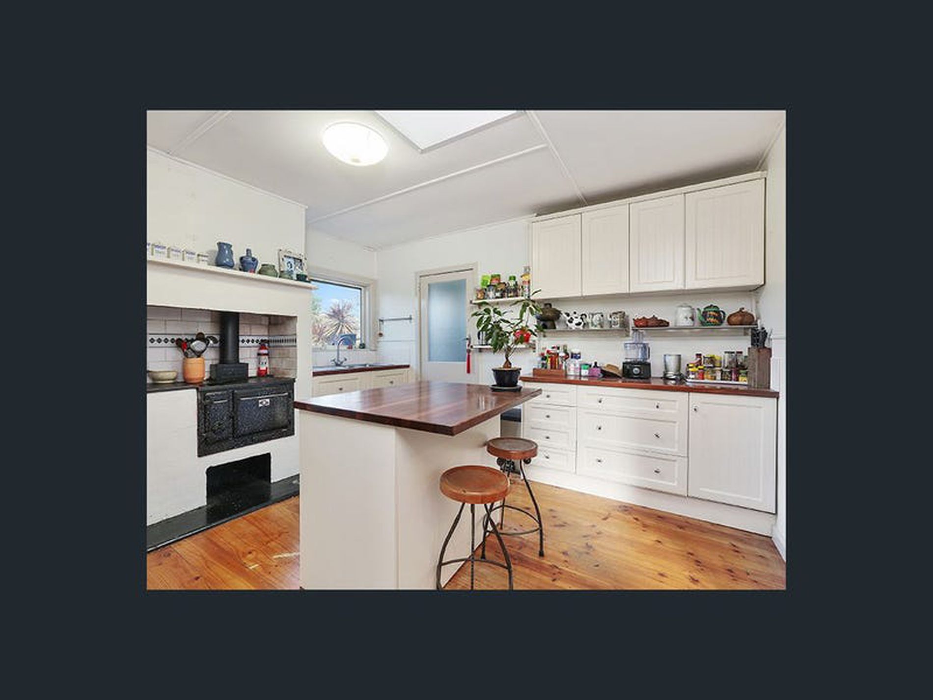 39 Lawton Avenue, Geelong West