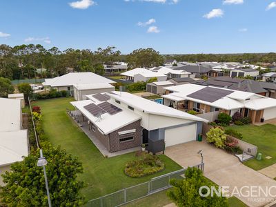 54 Ronaldo Way, Urangan