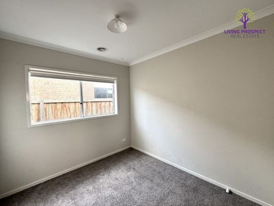 24 Tundra Esplanade, Werribee