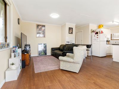 1 / 8 LOWANNA STREET, Wodonga