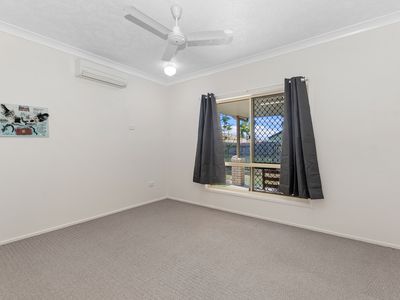 4 Woodbine Drive, Annandale