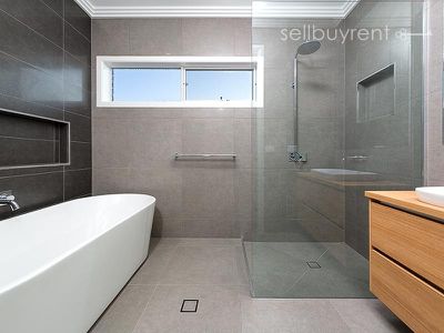 11 KESTREL CIRCUIT, Wodonga