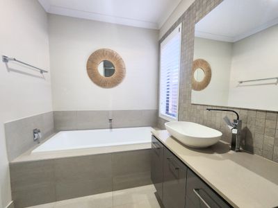 52 Dajarra Avenue, Wyndham Vale
