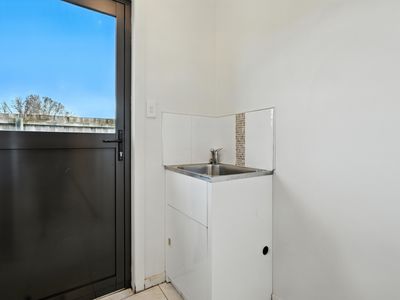 2 / 2 Carol Court, Westbury