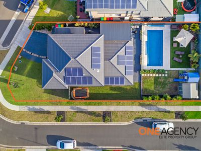 22 Honeybee Crescent, Calderwood