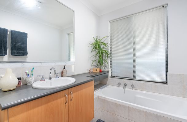 18 Oak Way, Baldivis