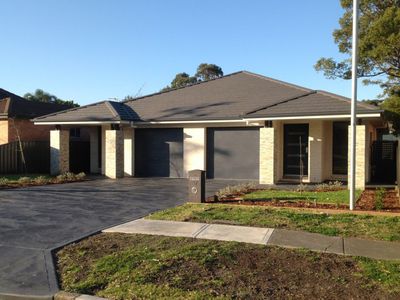 2 / 37 Winnima Way, Berkeley